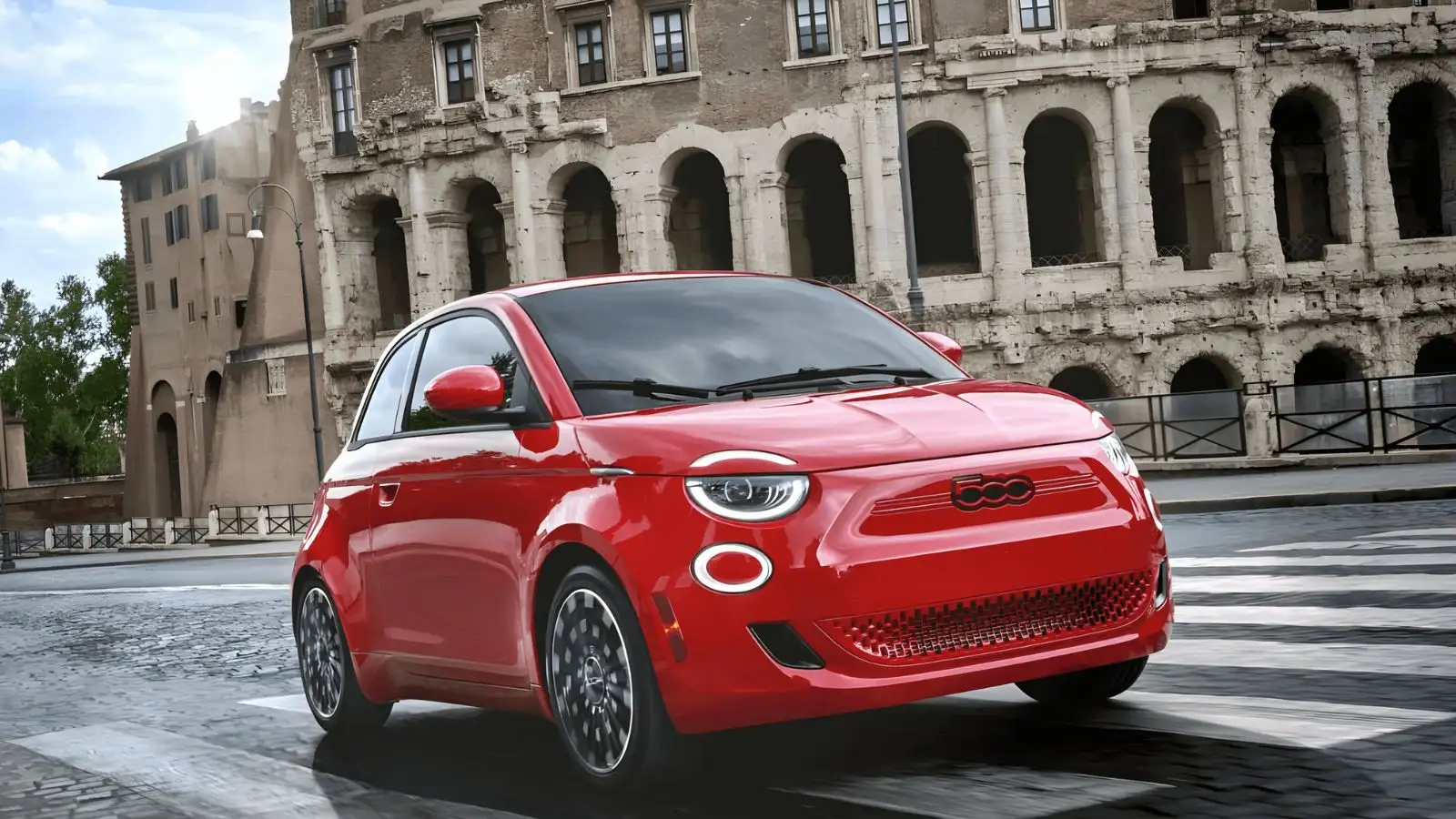 Nova geração do Fiat 500e ganha proposta de design e bateria BEV