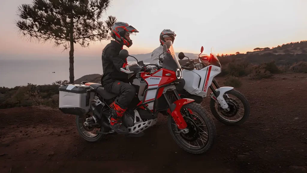Ducati DesertX Discovery 2024: A Nova Aventureira Italiana Cheia de Recursos