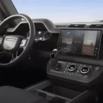 Land Rover Defender 2025