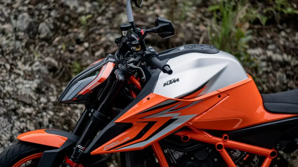 KTM 1290 Super Duke R: A Nova Geração com Desempenho Brutal
