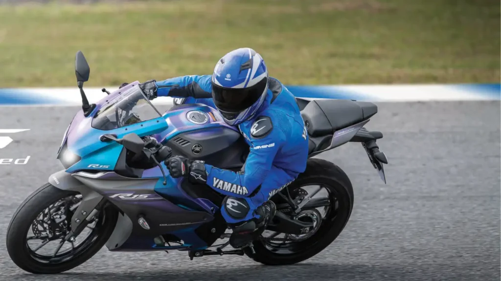 Yamaha R15 2025