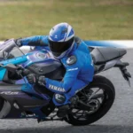 Yamaha R15 2025 V4