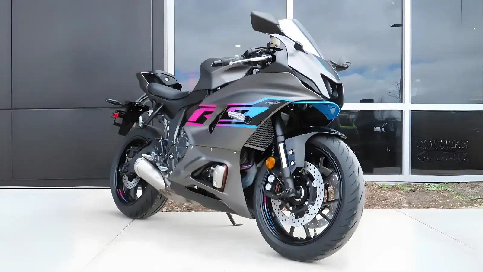 Yamaha R7 2024: Tudo sobre a Nova Sensação das Superesportes