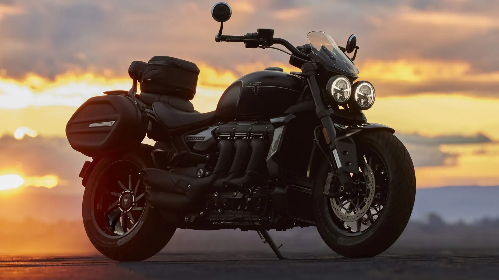 Triumph Rocket 3 Storm 2025 estreia no Brasil; versões e preços