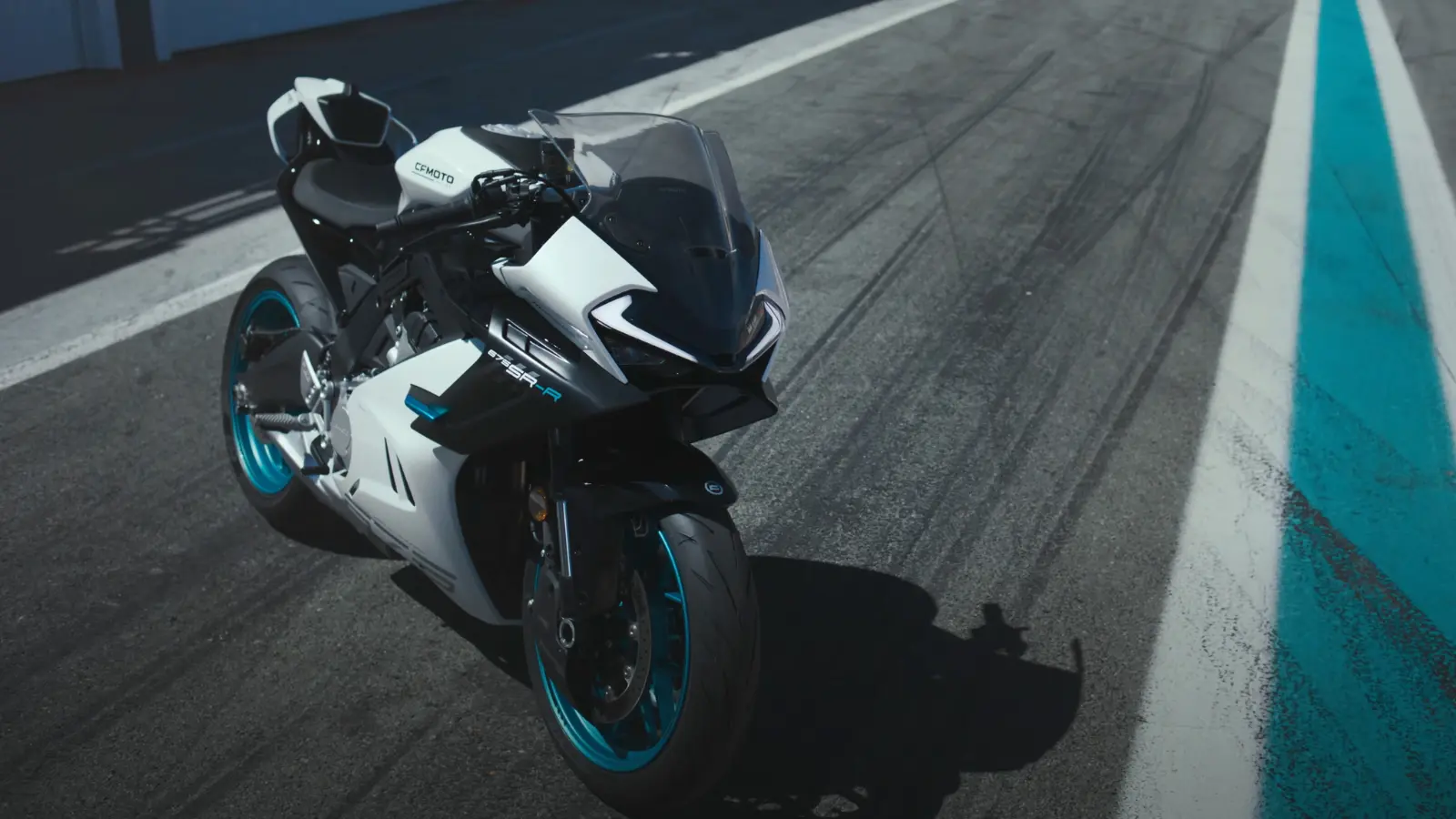 CFMOTO 675SR-R: Design, Potência e Detalhes da Nova Moto Esportiva