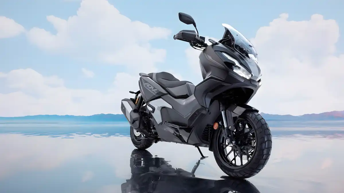 Honda ADV350 2025 chega mais tecnológica: painel TFT e suspensão ajustável