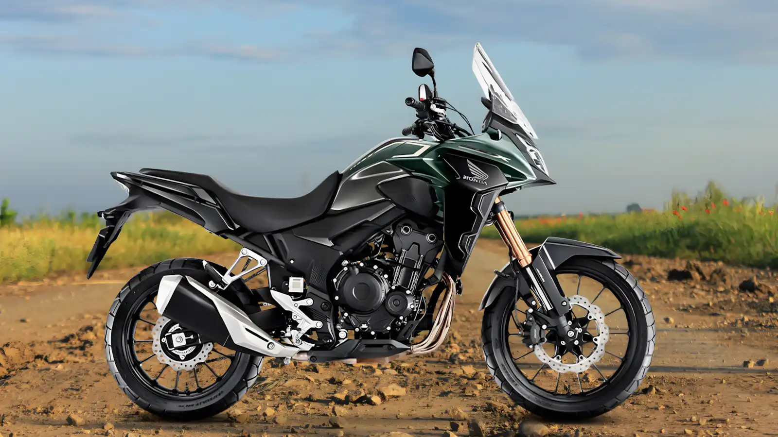 Honda CB 500X 2024: desempenho e autonomia para quem busca aventura