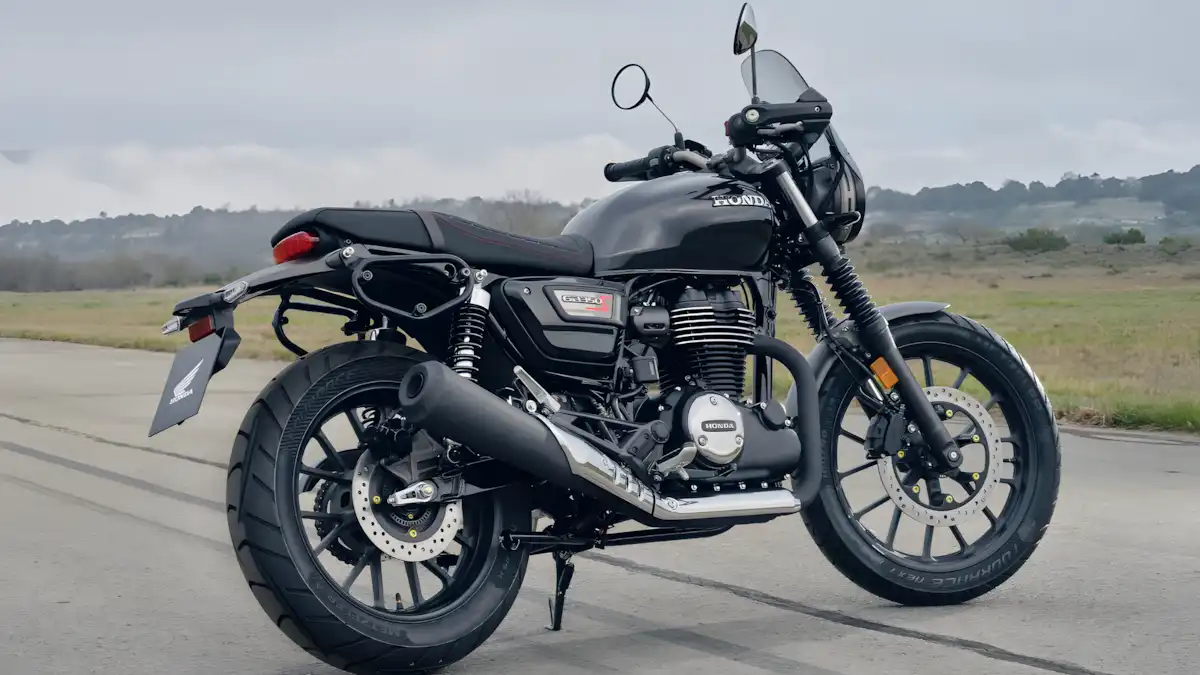 Honda GB350S 2025 uma retrô moderna com tecnologia de ponta e até 40 kml