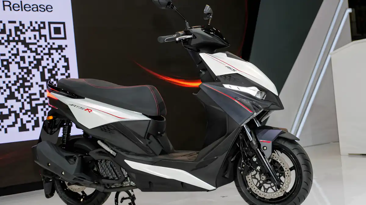 KYMCO RTS R 165: uma scooter de 165cc que une esportividade e tecnologia avançada
