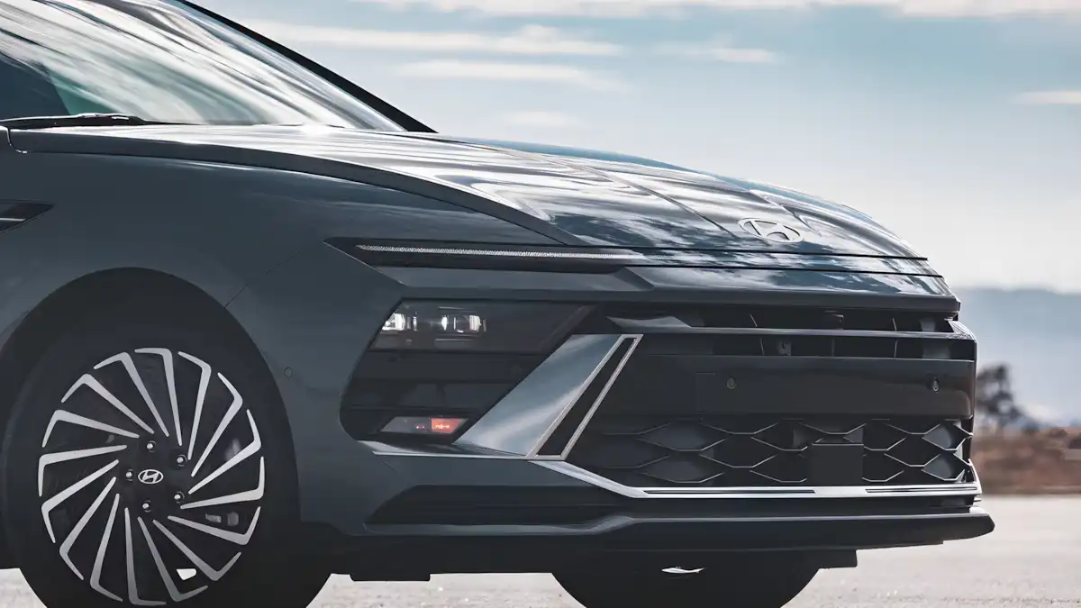 Sonata 2024: Luxo e Tecnologia em Um Sedã