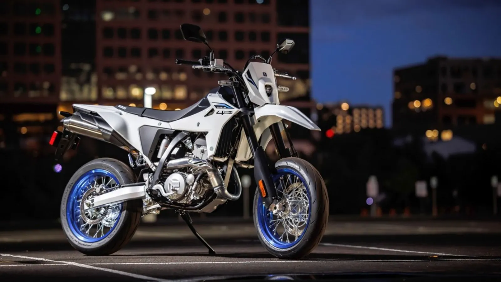 Suzuki Apresenta as Versões DR-Z4S e DR-Z4SM para 2025; Confira as novidades!