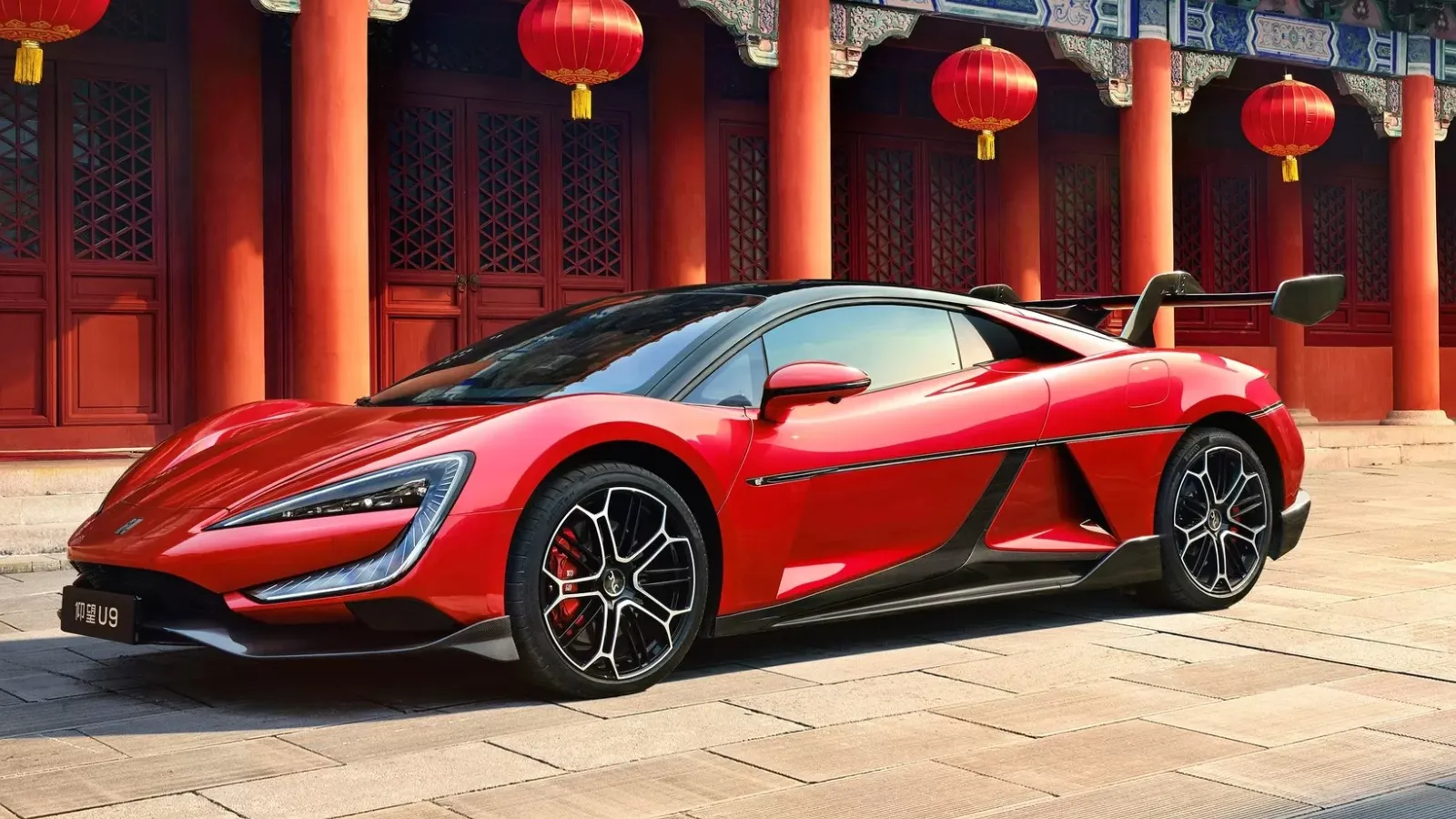 BYD U9 2025: Recursos e Autonomia do Superesportivo Elétrico com 1305 cv