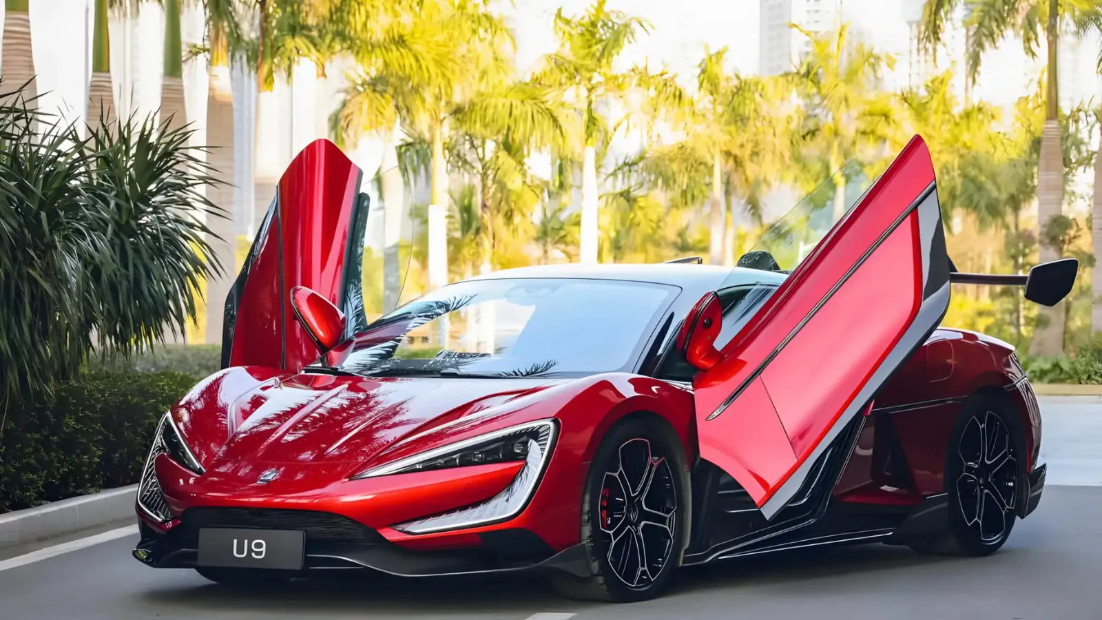 BYD U9 2025: Recursos e Autonomia do Superesportivo Elétrico com 1305 cv