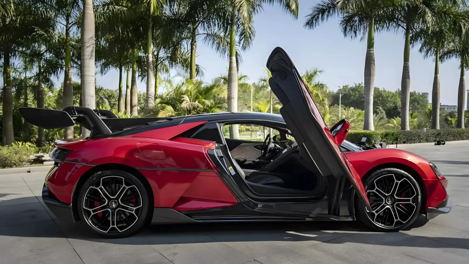 BYD U9 2025: Recursos e Autonomia do Superesportivo Elétrico com 1305 cv