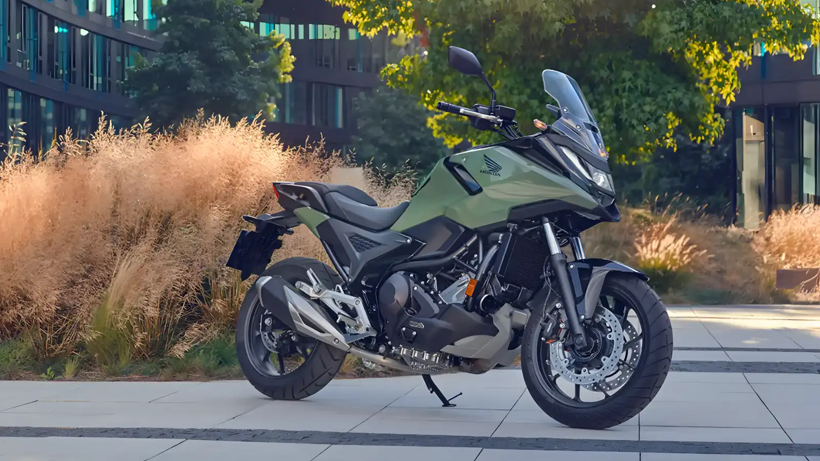 Honda NC 750X 2025: Novo visual, mais tecnologia e até 400 km de autonomia