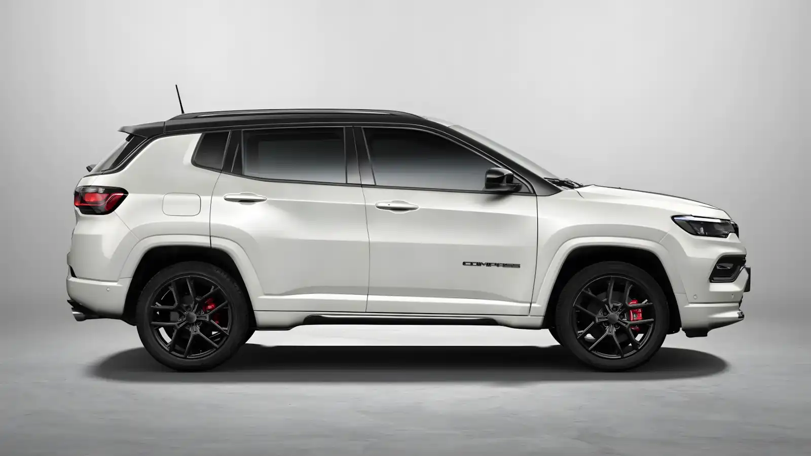 Jeep Compass Blackhawk 2025: Preço e Recursos do SUV Médio que Lidera na Categoria