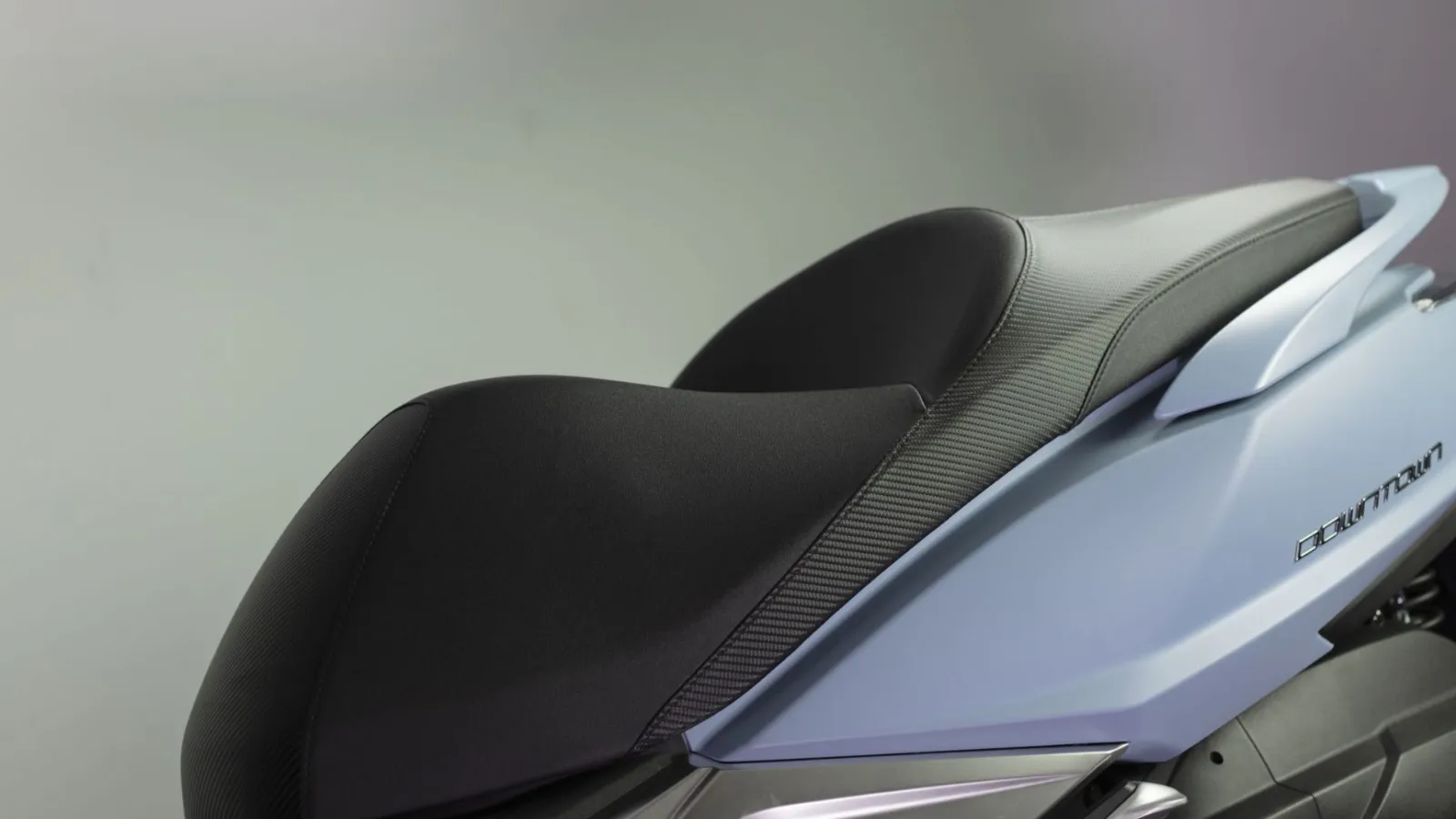 Kymco Downtown 350 2025: Preço, Recursos e Tecnologia da Scooter Premium com 29 cv