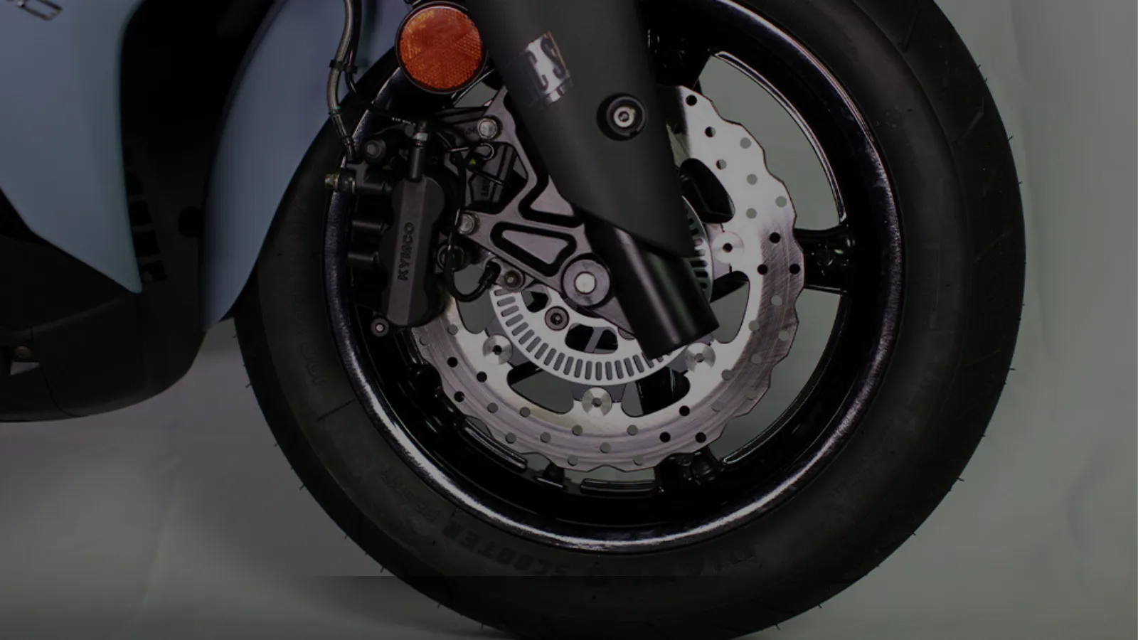 Kymco Downtown 350 2025: Preço, Recursos e Tecnologia da Scooter Premium com 29 cv