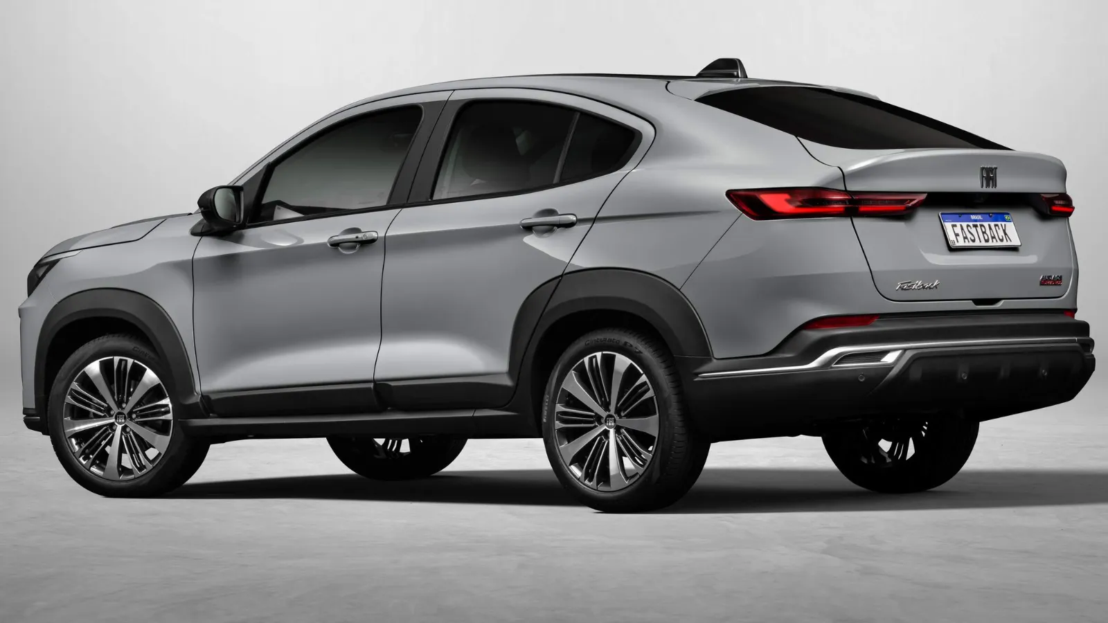 Fiat Fastback 2025: Preços, Versões e Recursos do SUV Coupé Híbrido