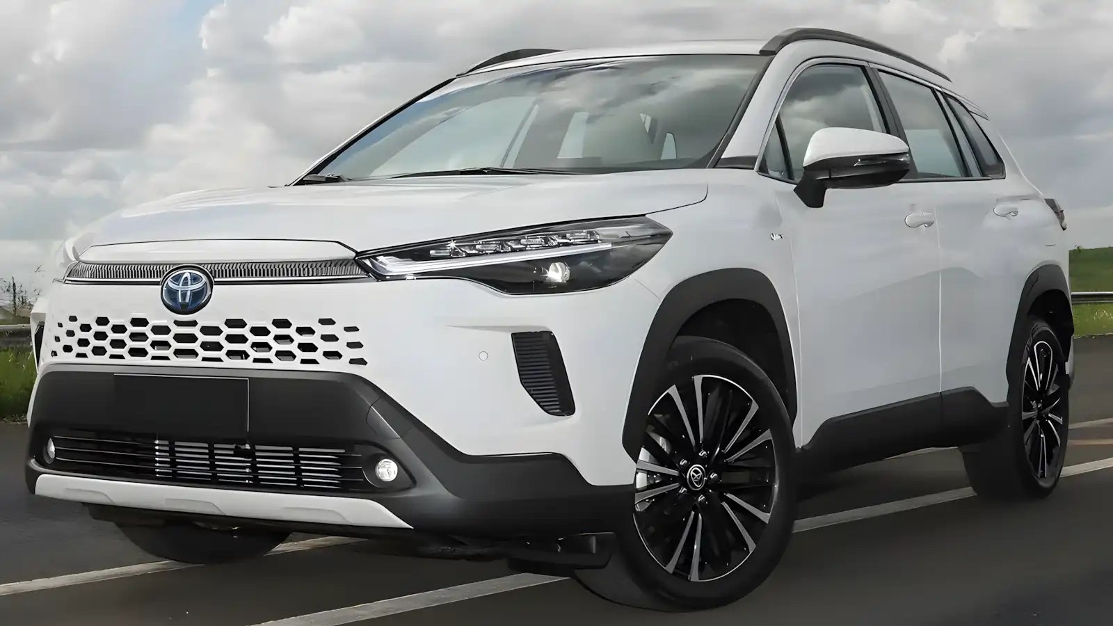 Toyota Corolla Cross XRX 2026: Preço e Recursos da Versão Topo de Linha agora com Câmera 360º