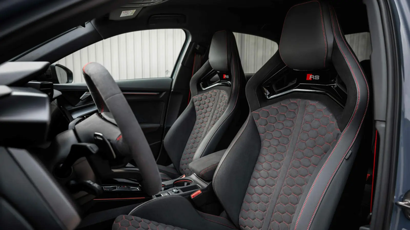 Novo Audi RS 3 2025 Retorna ao Brasil com 400 cv e Tração Quattro