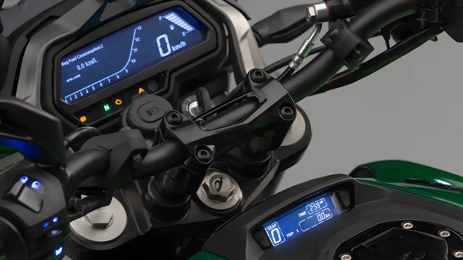 Bajaj Dominar 400 2025 Surpreende com Design Street e Preço Acessível