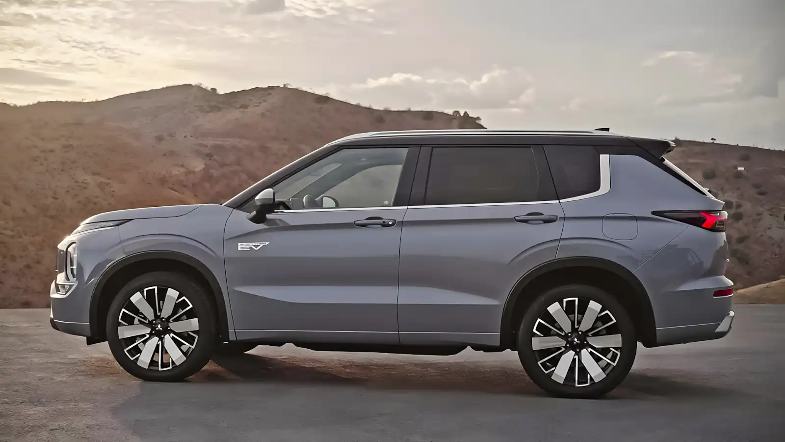 Mitsubishi Outlander PHEV Retorna ao Brasil em 2025 para Encarar BYD e GWM: Veja o que Mudou no SUV