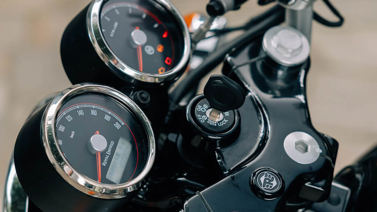 Royal Enfield Continental GT 650 2025: Design Retrô, Preço Acessível e Detalhes da Café Racer Atualizada