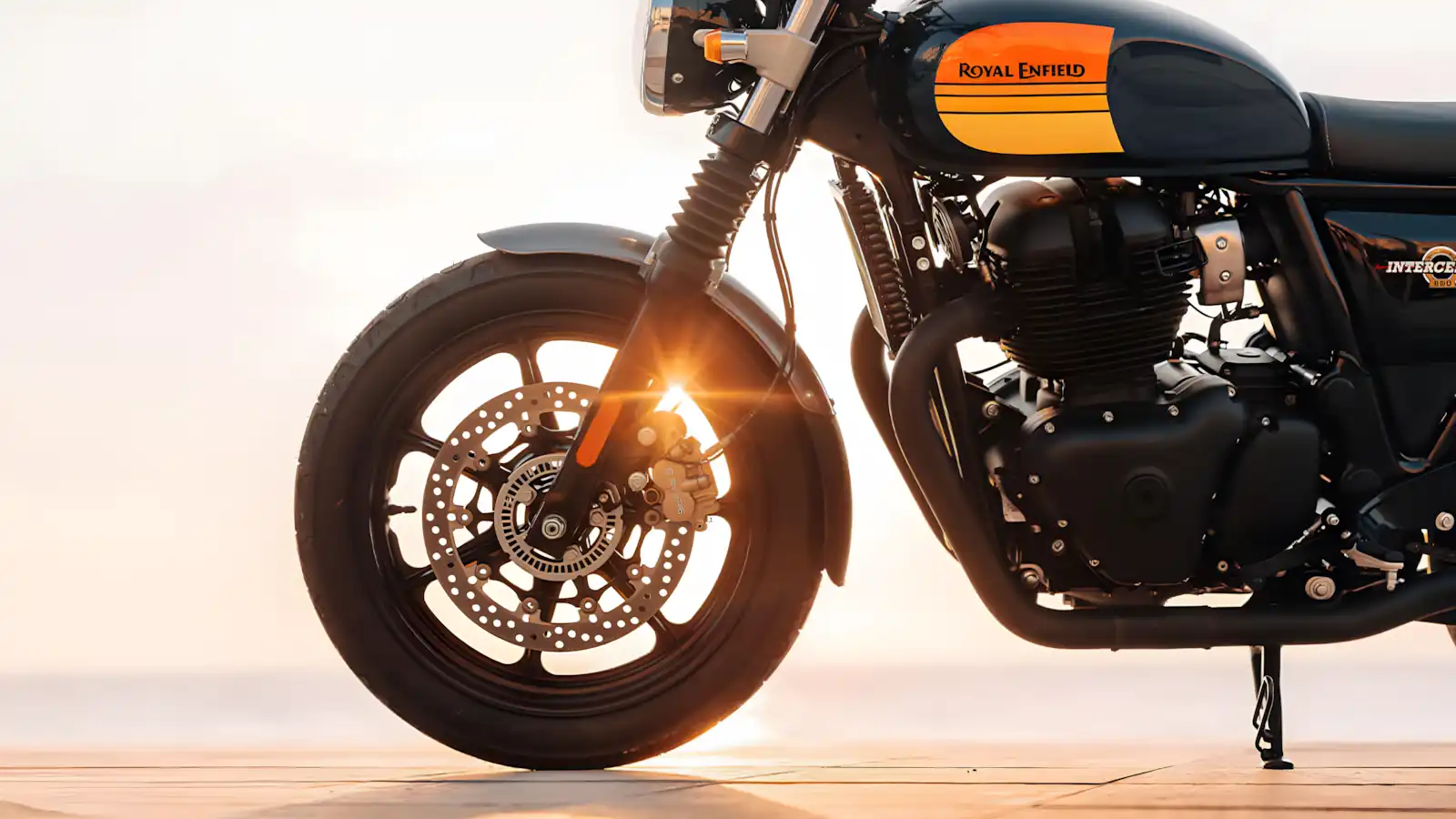 Royal Enfield Interceptor 650 2025: Preço, Ficha Técnica e o Que Muda na Roadster Icônica
