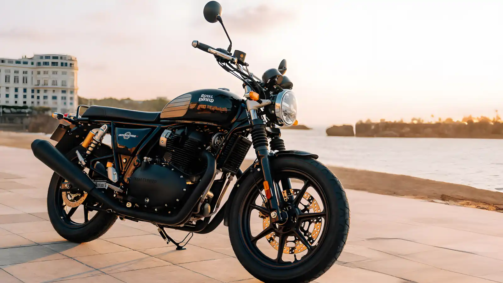 Royal Enfield Interceptor 650 2025: Preço, Ficha Técnica e o Que Muda na Roadster Icônica