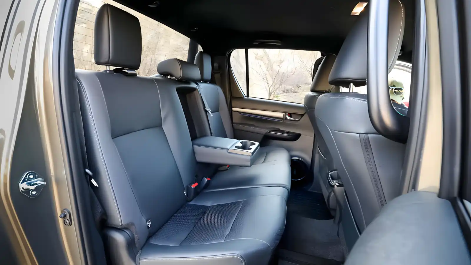 Toyota Hilux Híbrida 48V Chega ao Brasil em 2026 com Tração 4x4 e Mais Economia