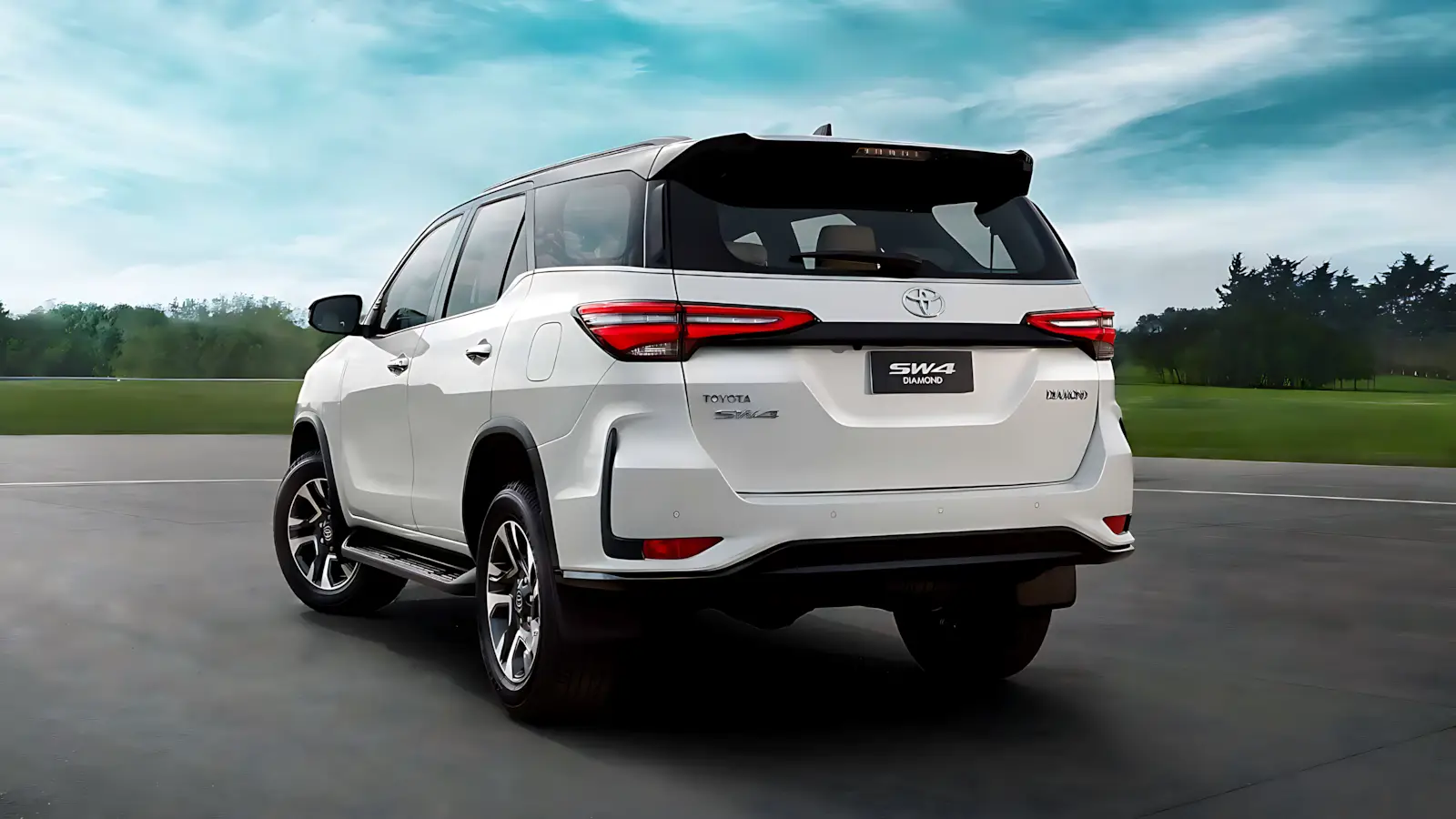 Toyota SW4 Diamond 2025: Preço e Equipamentos do SUV 7 Lugares mais Completo da Categoria