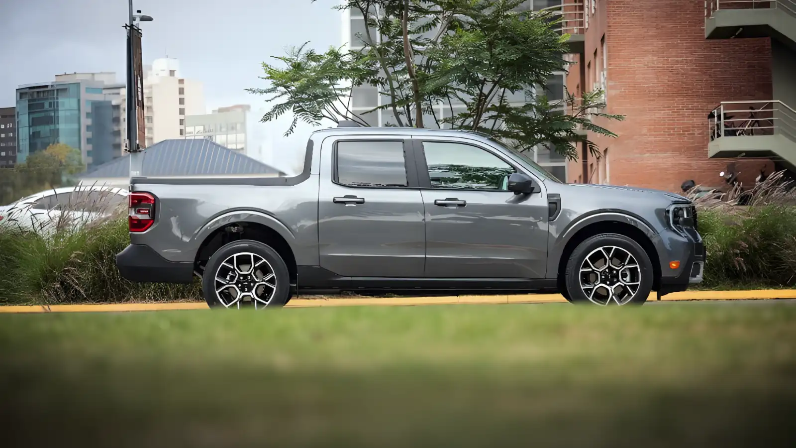 Ford Maverick 2026 chega com nova cara, versões atualizadas e motorizações potentes
