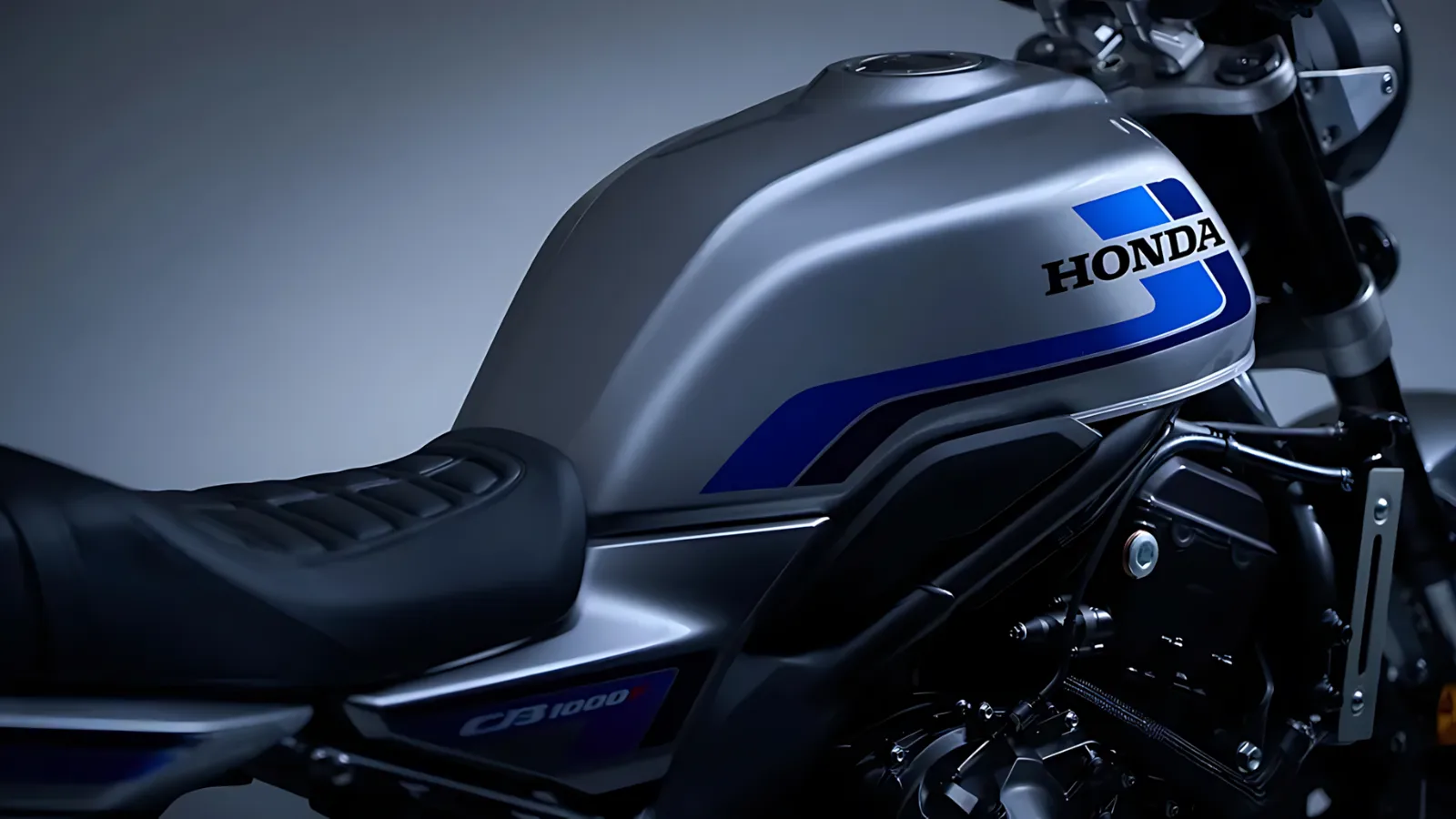 Honda CB 1000F Concept aposta no estilo retrô e motor 4x1 para reviver a linhagem clássica da Naked