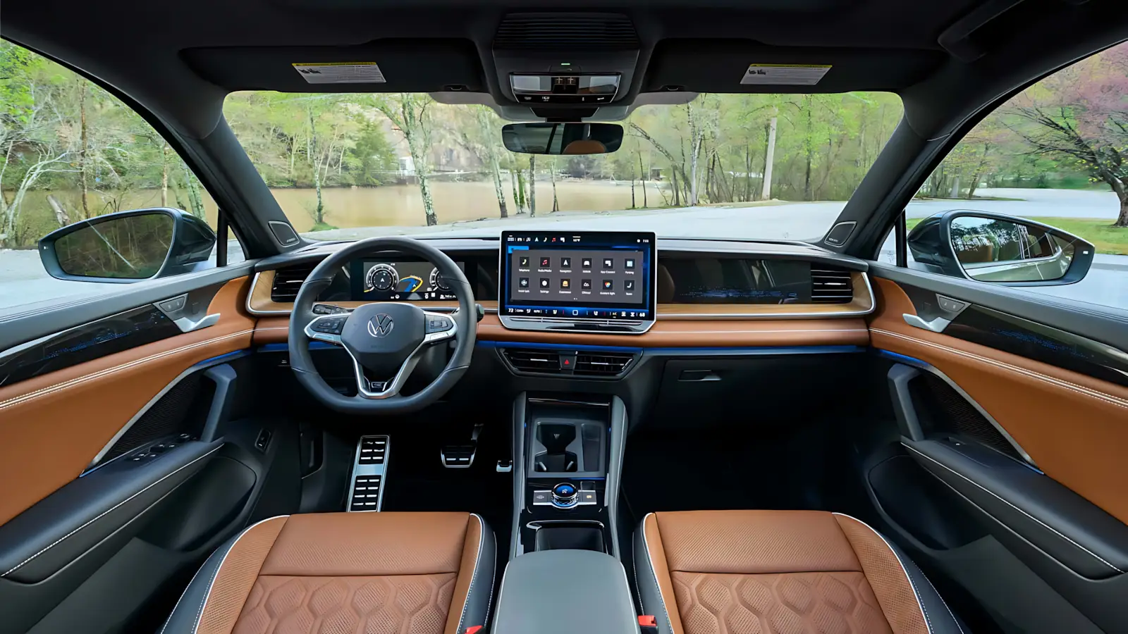 Tiguan R-Line 2026 ou Compass? Veja o que muda no SUV da Volkswagen com motor 2.0 turbo