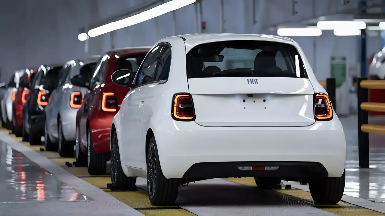 Fiat 500 Hybrid 2025: Motor do Mobi, Novidades Visuais e Lançamento na Europa