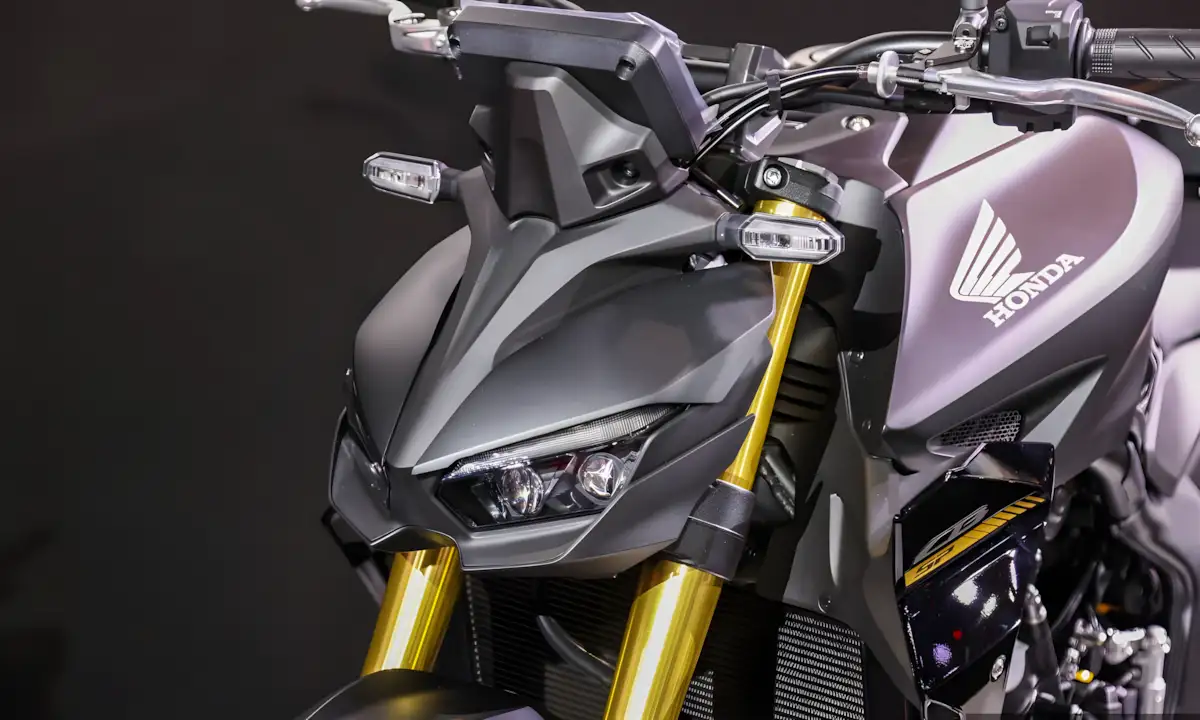 Honda CB1000 SP 2025: Potência, tecnologia e estilo em uma naked de respeito