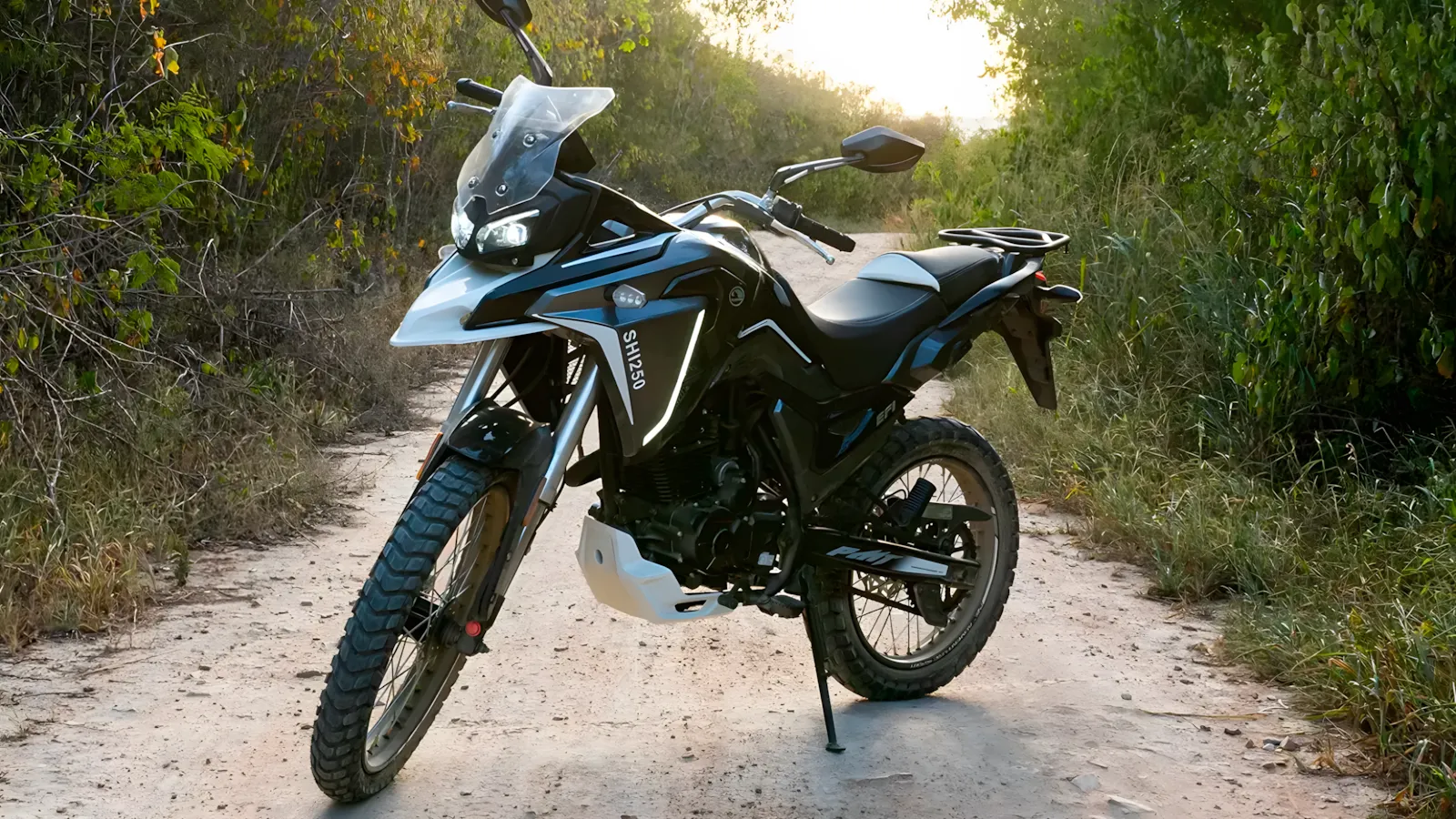 Shineray SHI 250 2026: nova trail de média cilindrada lançada com preço acessível
