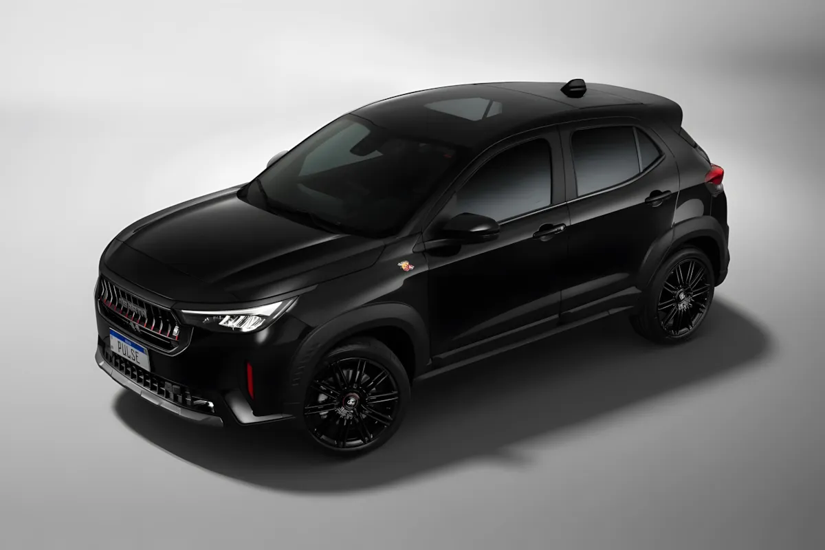 Fiat Pulse Abarth 2026 muda a frente, ganha teto solar e custa R$ 157.990
