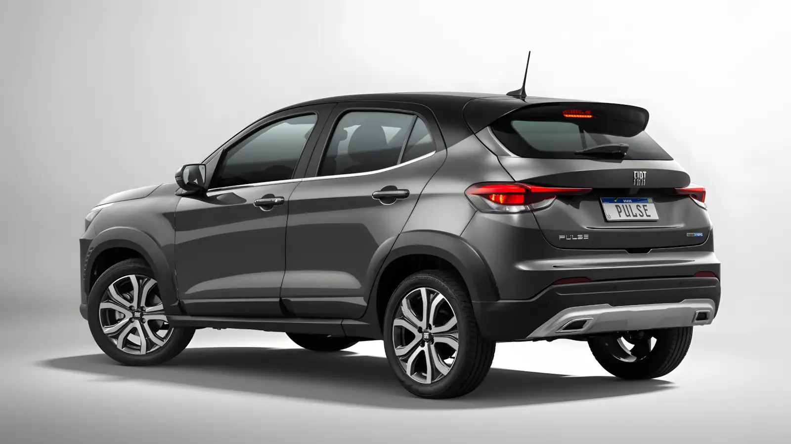 Novo Fiat Pulse Impetus Hybrid 2026 estreia com motor mais econômico e teto solar panorâmico