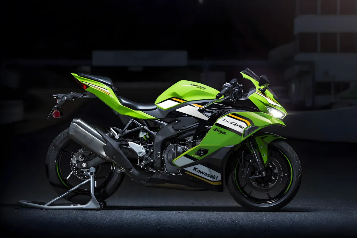 Kawasaki Ninja ZX-4RR 2026 já tem preço no Brasil e traz motor de alto giro