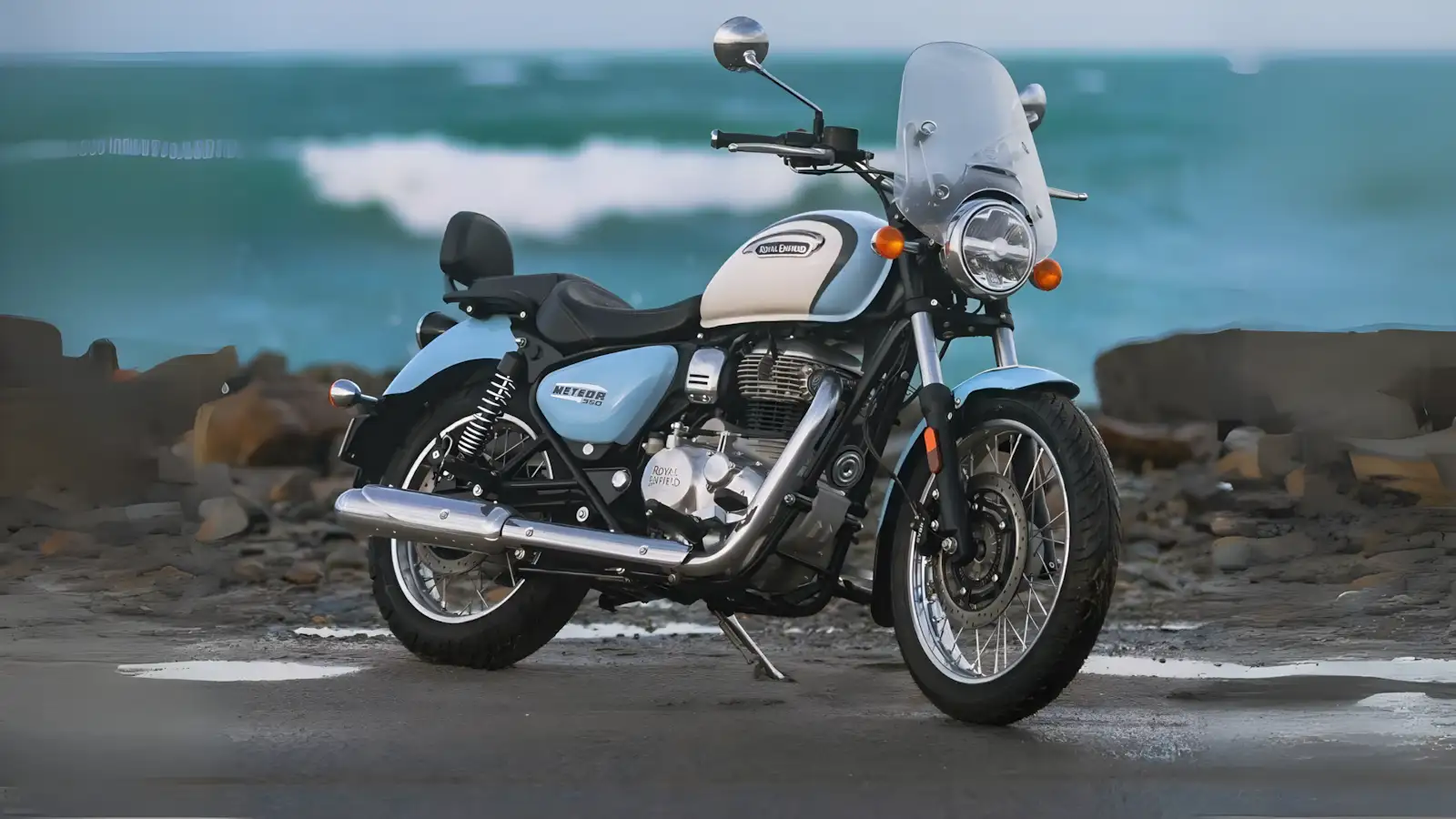 Meteor 350 Aurora 2026 desembarca por R$ 25.990 com design retrô e Tripper integrado