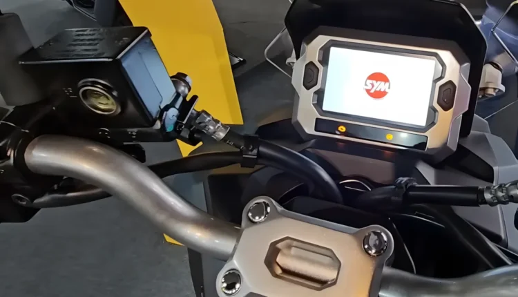 Nova Dafra ADX 150 2026 A Scooter Econômica Rival Direta da Honda ADV 160