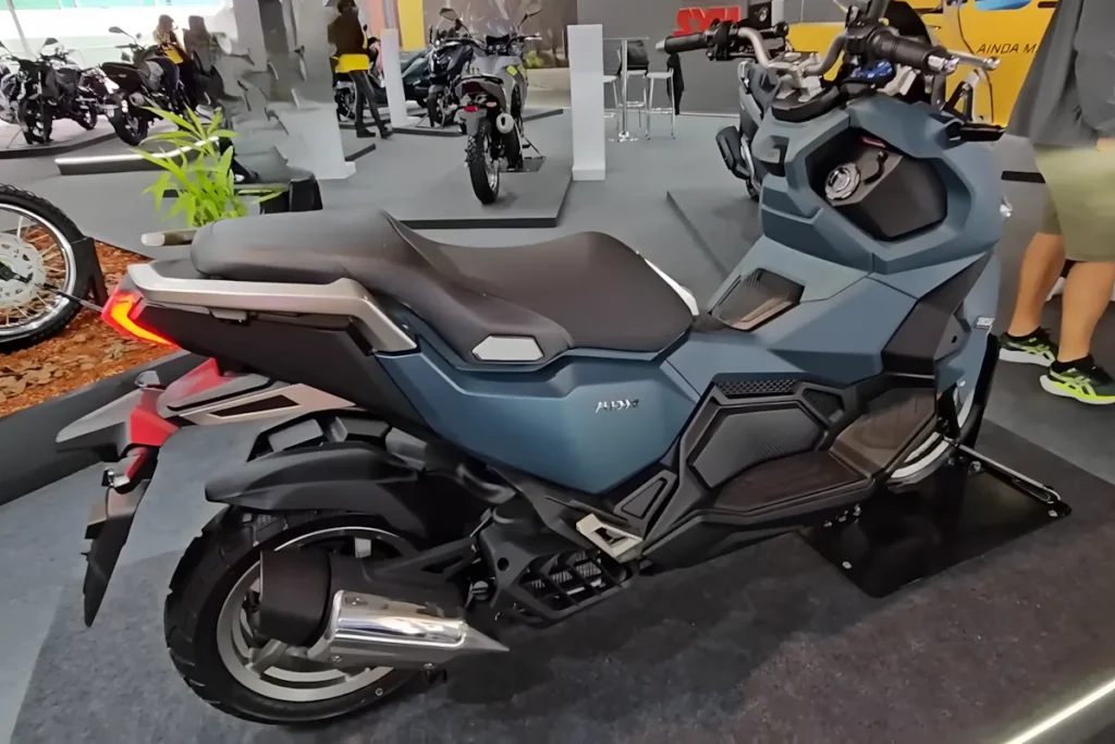 Nova Dafra ADX 150 2026 A Scooter Econômica Rival Direta da Honda ADV 160