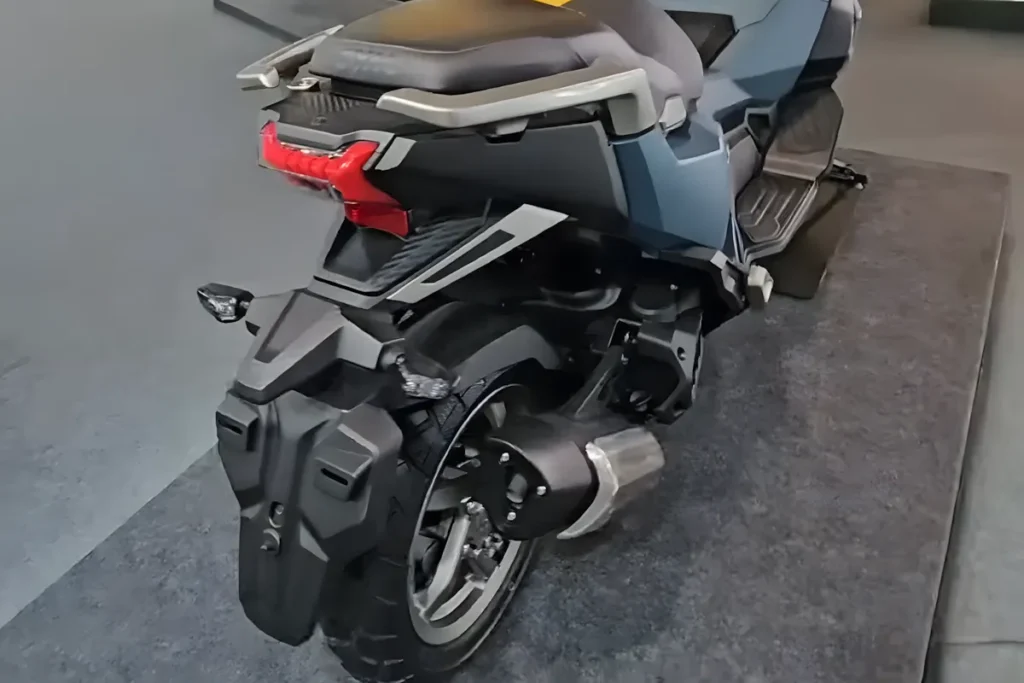 Nova Dafra ADX 150 2026