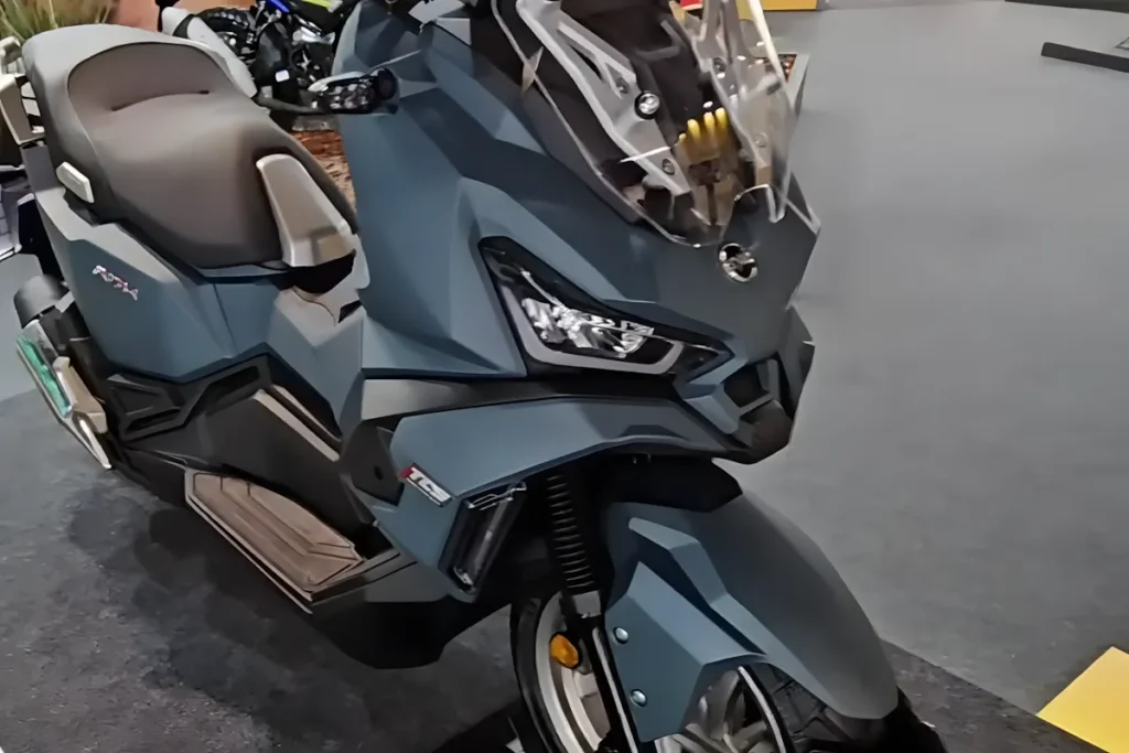 Nova Dafra ADX 150 2026