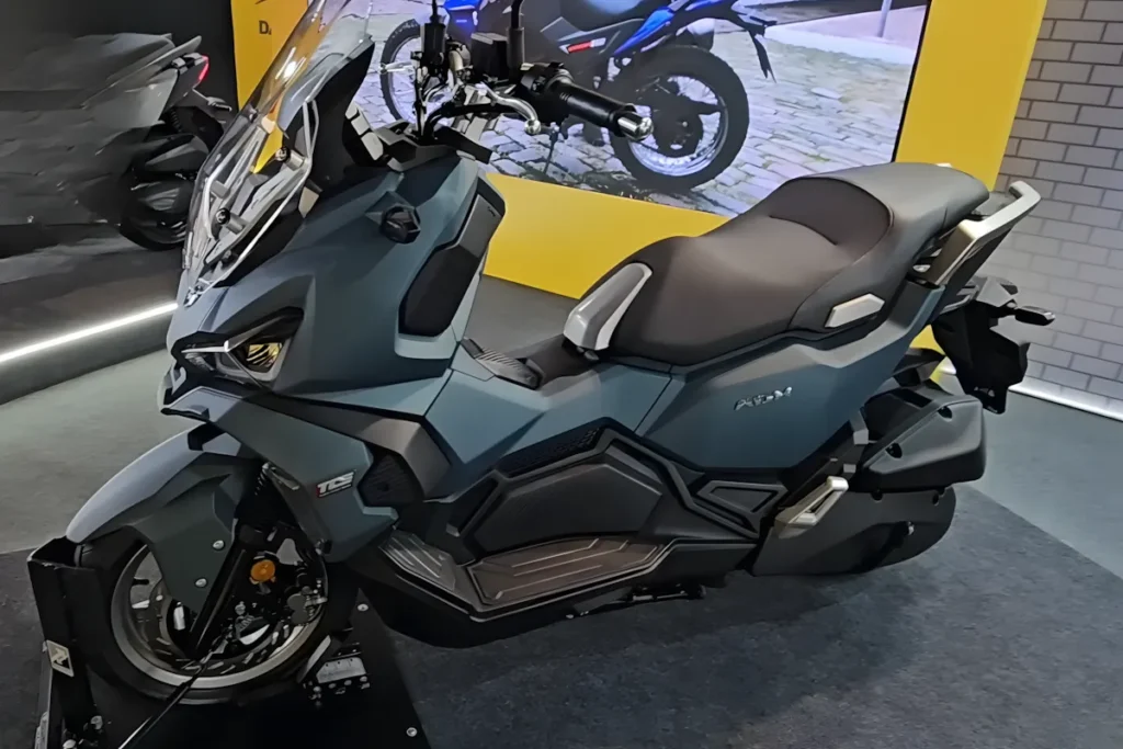 Nova Dafra ADX 150 2026 A Scooter Econômica Rival Direta da Honda ADV 160