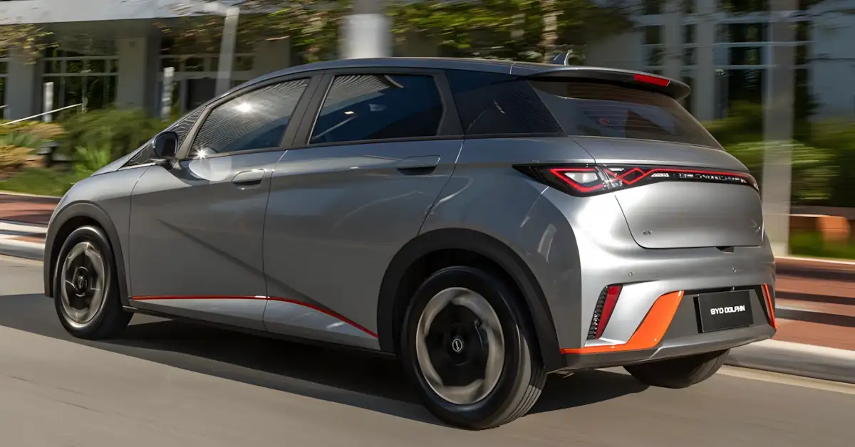 BYD Dolphin 2026 evolui com novos equipamentos e tem preço reduzido