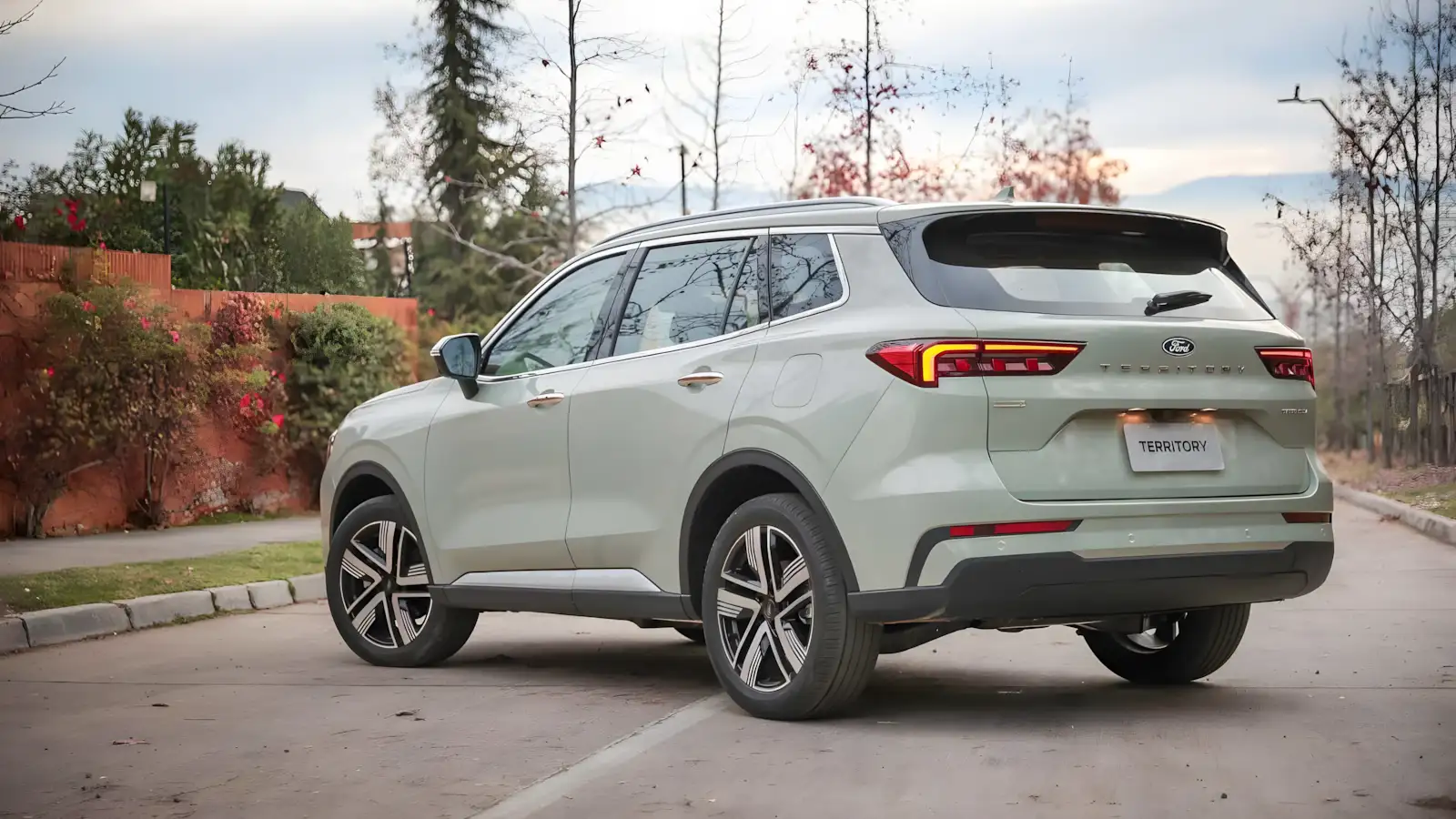 Ford Territory 2026 chega mais tecnol&oacute;gico e moderno sem reajuste de pre&ccedil;o