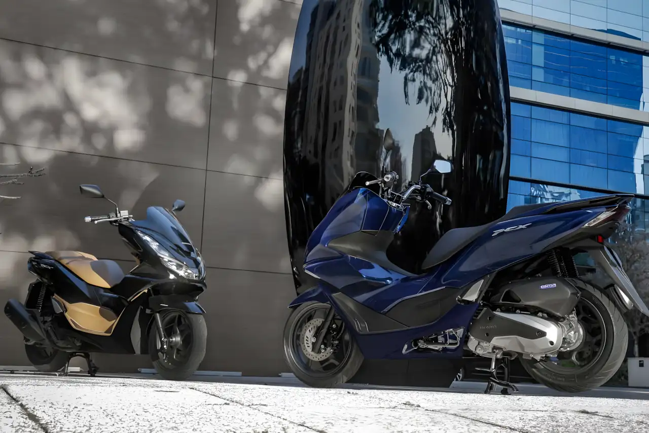 Honda PCX 160 2026 chega com novas cores e preços a partir de R$ 18.340